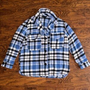 New Look Plaid Shacket Blue and Black Checkered Shirt Jacket 100% Polyester